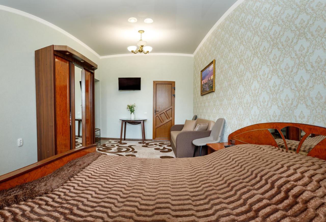 Апартаменти В Старому Місті Sweet House Kamianets-Podilskyi Exterior photo
